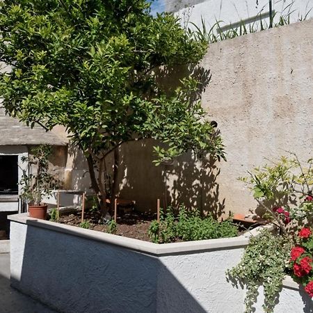 Apartment In Bol With Seaview, Terrace, Air Condition, Wifi Esterno foto