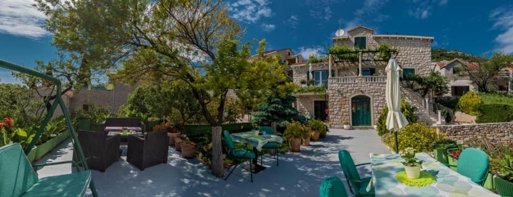 Apartment In Bol With Seaview, Terrace, Air Condition, Wifi Esterno foto