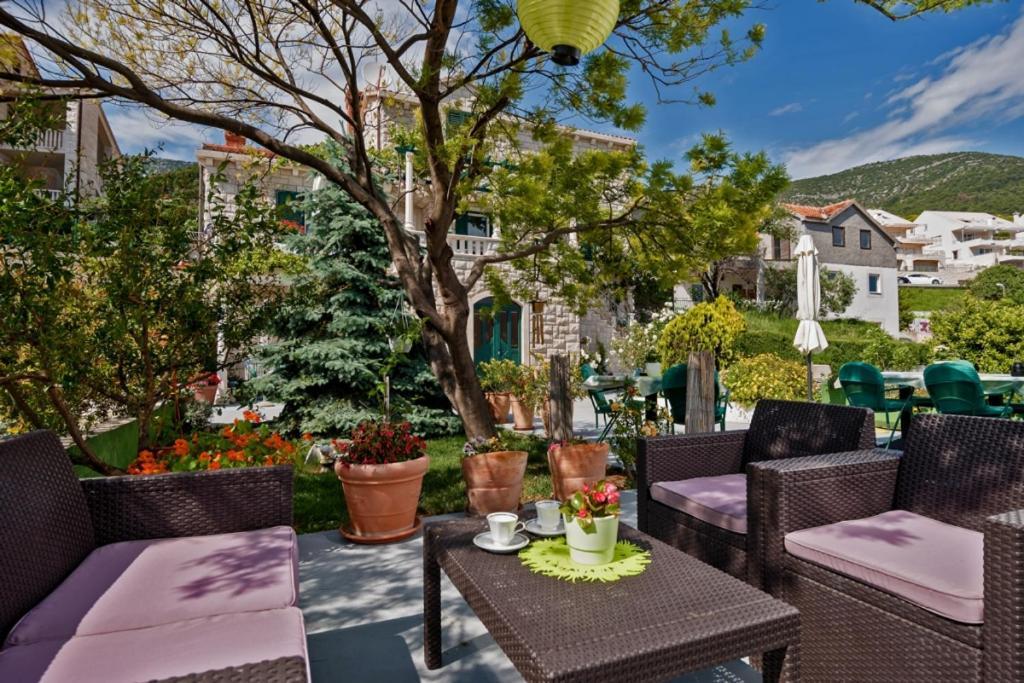 Apartment In Bol With Seaview, Terrace, Air Condition, Wifi Esterno foto