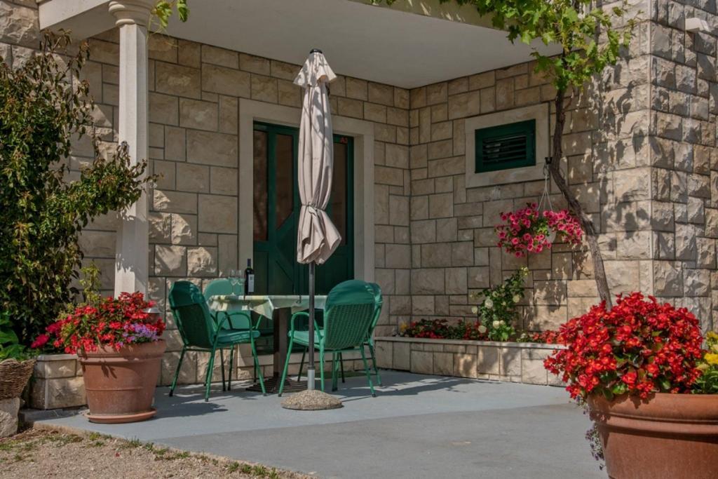 Apartment In Bol With Seaview, Terrace, Air Condition, Wifi Esterno foto