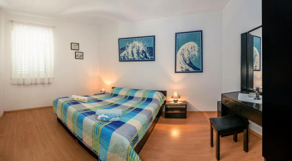 Apartment In Bol With Seaview, Terrace, Air Condition, Wifi Esterno foto